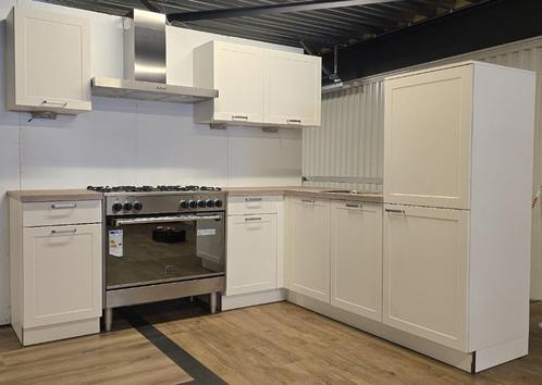 NIEUWE OUTLET Hoekkeuken KORTING compleet / INNOVARE KEUKENS, Huis en Inrichting, Keuken | Complete keukens, Nieuw, Hoekkeuken