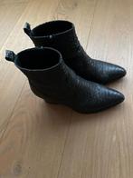Zwarte Dames laarsjes met ruwe slangenprint maat 39, Ophalen, Schoenen met lage hakken, Zwart, Zo goed als nieuw