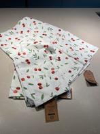 Dille & Kamille Theedoek/Tafelloper - Kersjes, Ophalen of Verzenden, Nieuw, Wit, Theedoek of Handdoek