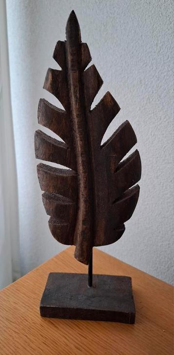 Blad ornament hout beschikbaar voor biedingen