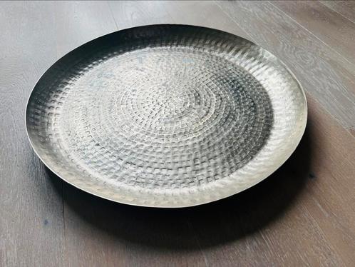 Decoratieve zilverkleurige schaal - Ø 50 cm, Huis en Inrichting, Woonaccessoires | Dienbladen, Gebruikt, Overige materialen, Rond