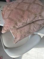 Zalmkleurige kussens uit een woonwinkel, Ophalen of Verzenden, Zo goed als nieuw