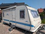 Adria B 502 UP frans bed met rondzit, Kachel, Rondzit, Frans bed, 750 - 1000 kg