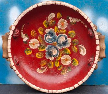 Schaal. Hout. Volksschilderkunst. Ca '50. 23/24.5 cm. beschikbaar voor biedingen