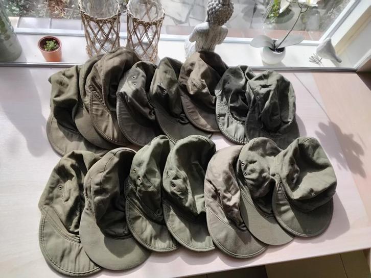 Nederlands leger petje, petjes 13 st., Verzamelen, Militaria | Algemeen, Landmacht, Helm of Baret, Nederland, Ophalen of Verzenden