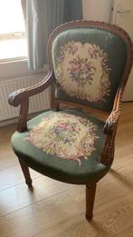 Antieke stoel met borduurwerk., Antiek en Kunst, Antiek | Meubels | Stoelen en Banken, Ophalen