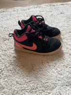 Nike schoenen maat 27 - meisjes - roze en zwart, Gebruikt, Meisje, Schoenen, Ophalen of Verzenden
