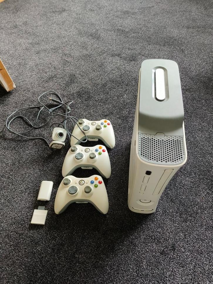 Xbox360 (RROD) met spellen, Spelcomputers en Games, Games | Xbox 360, Niet werkend, Overige genres, 3 spelers of meer, Vanaf 3 jaar