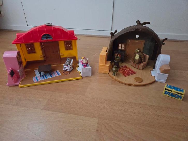 Masha en de Beer huisjes speelset, Kinderen en Baby's, Speelgoed | Poppenhuizen, Gebruikt, Poppenhuis, Ophalen of Verzenden