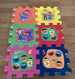Bijna gratis: Sesamstraat puzzel en 2x 3D Puzzel, Ophalen of Verzenden, Minder dan 500 stukjes, Zo goed als nieuw, Rubik's of 3D-puzzel