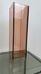 Vintage plexiglas amberkleurige rechthoekige vaas lucite, Huis en Inrichting, Woonaccessoires | Vazen, Minder dan 50 cm, Overige materialen