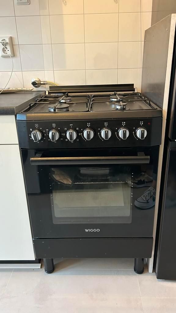 WIGGO Gasfornuis WO-E605R(BB) - Zo goed als nieuw!, Witgoed en Apparatuur, Fornuizen, Zo goed als nieuw, Vrijstaand, Gas, 4 kookzones