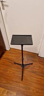 Beamer statief, Ophalen