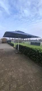 Bavaria parasol 4x4 met tegelvoet, Tuin en Terras, Ophalen, Waterdicht, 3 tot 4 meter, Zweefparasol
