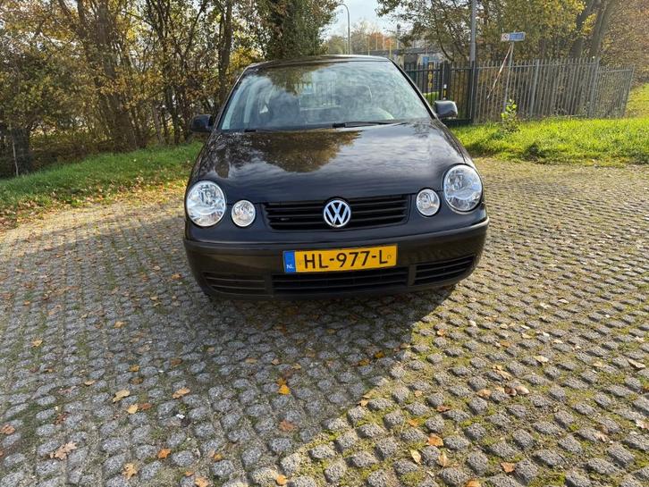 Volkswagen 1.4 5DEURS NIEUWE APK, Auto's, Volkswagen, Bedrijf, Polo, Benzine, Hatchback, Geïmporteerd, Zwart, Ophalen