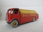 Dinky Toys A.E.C. Monarch Tanker "Shell Chemicals" nr. 591, Hobby en Vrije tijd, Ophalen of Verzenden, Gebruikt, Bus of Vrachtwagen