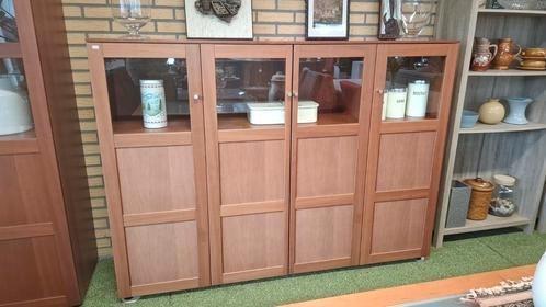 Brede houten opbergkast | 128 cm hoog | met glazen panelen |, Huis en Inrichting, Kasten | Dressoirs, Zo goed als nieuw, 100 tot 150 cm