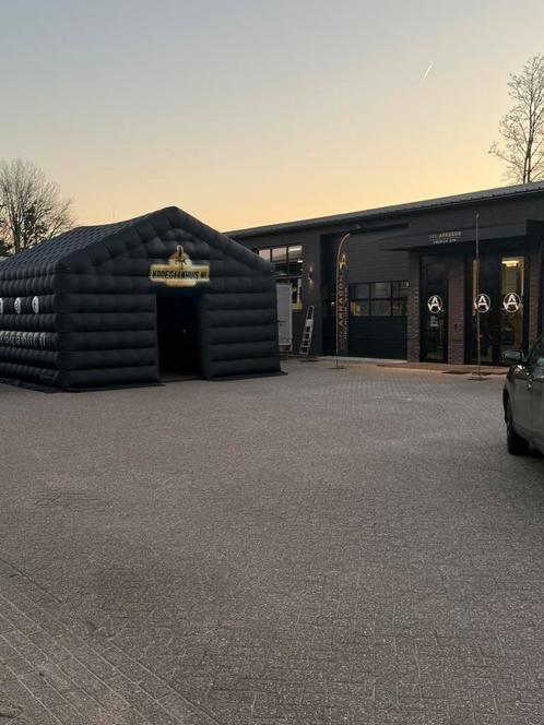 Kroegaanhuis Partytent, Hobby en Vrije tijd, Feestartikelen | Verhuur, Nieuw, Verzenden