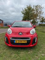 Citroën C1 1.0i 68PK 5D 2013 Rood, Auto's, Citroën, Voorwielaandrijving, Stof, Zwart, 4 stoelen