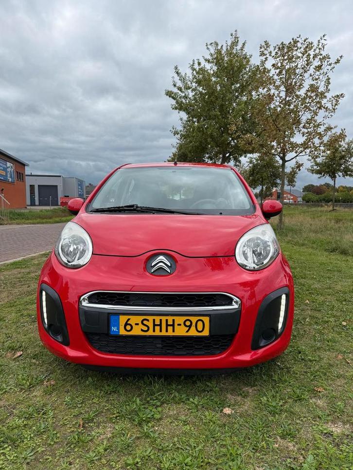 Citroën C1 1.0i 68PK 5D 2013 Rood, Auto's, Citroën, Particulier, C1, Airconditioning, Bluetooth, Boordcomputer, Centrale vergrendeling