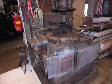Zaagmachine, zaag, zaag machine, afkortzaag. Kaltenbach. beschikbaar voor biedingen