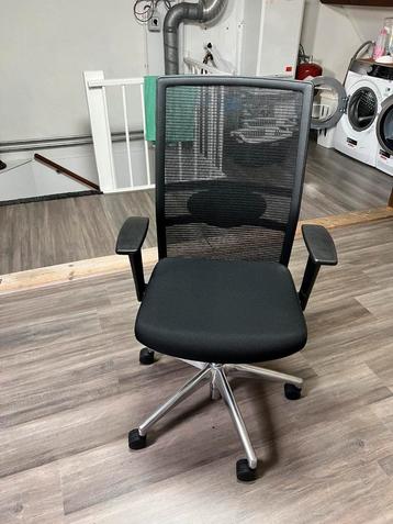 Donati Ergo Bureaustoel in nieuwe staat S tot XL instelbaar beschikbaar voor biedingen
