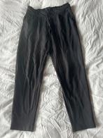 Zo goed als nieuwe Only zwarte broek. Maat M/32., Kleding | Dames, Broeken en Pantalons, Lang, Maat 38/40 (M), Ophalen of Verzenden
