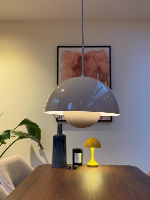 Beige flowerpot metalen hanglamp, nieuw in doos, Huis en Inrichting, Lampen | Hanglampen, Nieuw, Minder dan 50 cm, Ophalen of Verzenden