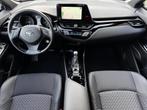 Toyota C-HR 2.0 Hybrid Dynamic / 184 PK / Navigatie by App +, Auto's, Toyota, Te koop, 1460 kg, Zilver of Grijs, Geïmporteerd
