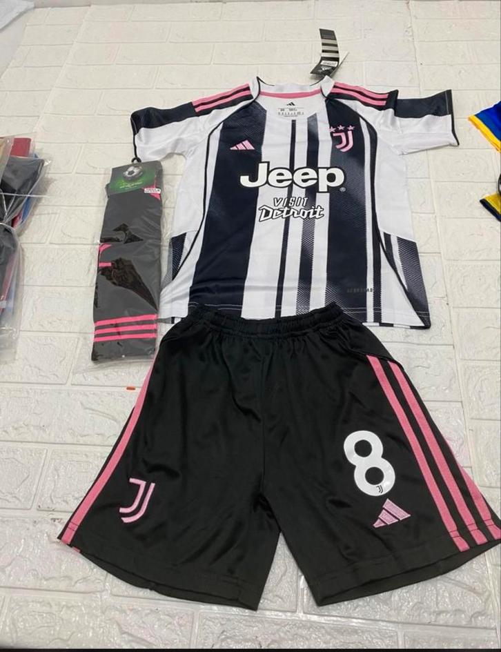 Juventus Thuistenue 25/26, Sport en Fitness, Voetbal, Zo goed als nieuw, Shirt, Verzenden
