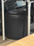 Mooie zwarte poef, Huis en Inrichting, Banken | Voetenbanken en Poefen, Ophalen, Minder dan 50 cm, Rond, Leer