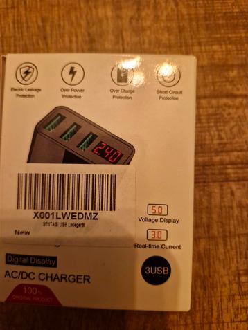 Snellader met 3 USB poorten en Digitaal Display - Nieuw beschikbaar voor biedingen