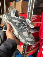 New Balance 9060 Indigo 42, Ophalen of Verzenden, Zo goed als nieuw, Overige kleuren