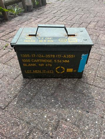 Waterdichte munitiekist beschikbaar voor biedingen