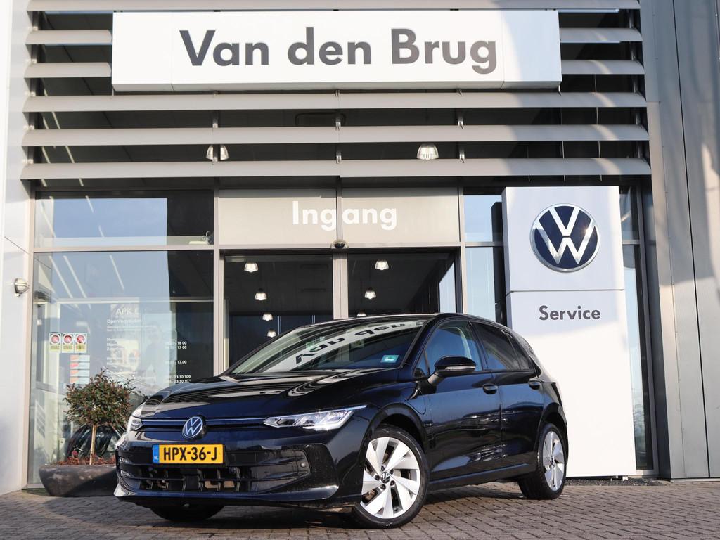 Volkswagen Golf 1.5 eHybrid 204 pk Life Edition | Trekhaak |, Auto's, Volkswagen, Stof, 4 cilinders, 150 min, Bedrijf