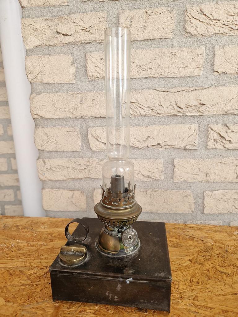 Mooie antieke olielamp izgst Kosmos Brenner bieden, Ophalen of Verzenden