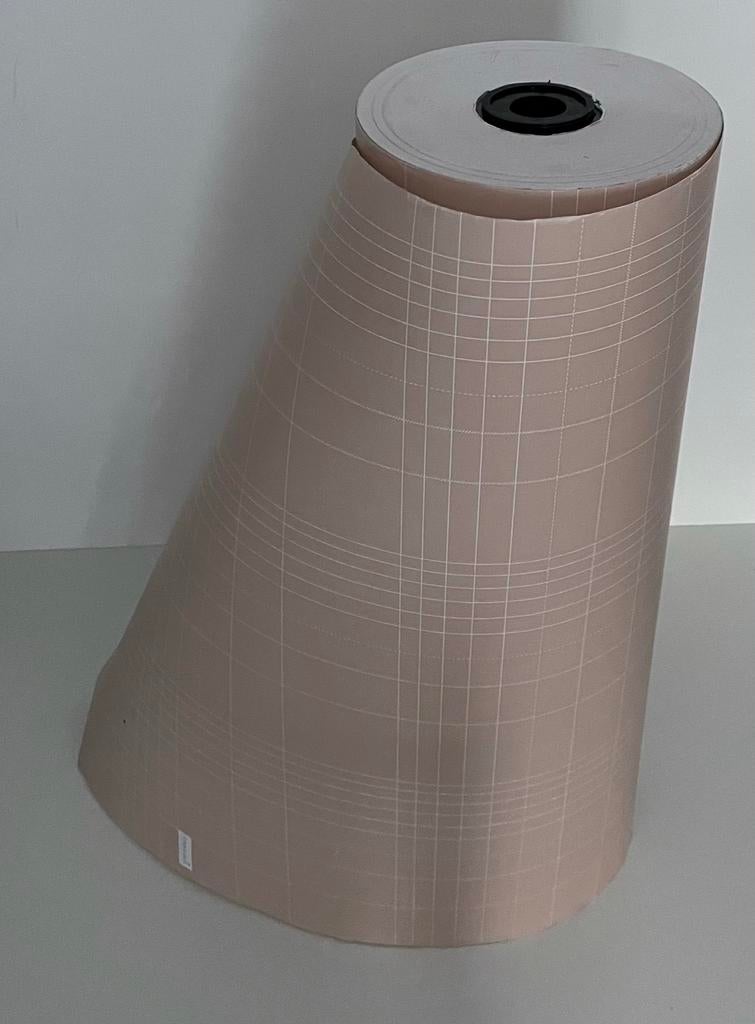 Tinne + Mia Cadeaupapier toonbankrol 150m x 50 cm., Ophalen of Verzenden, Zo goed als nieuw