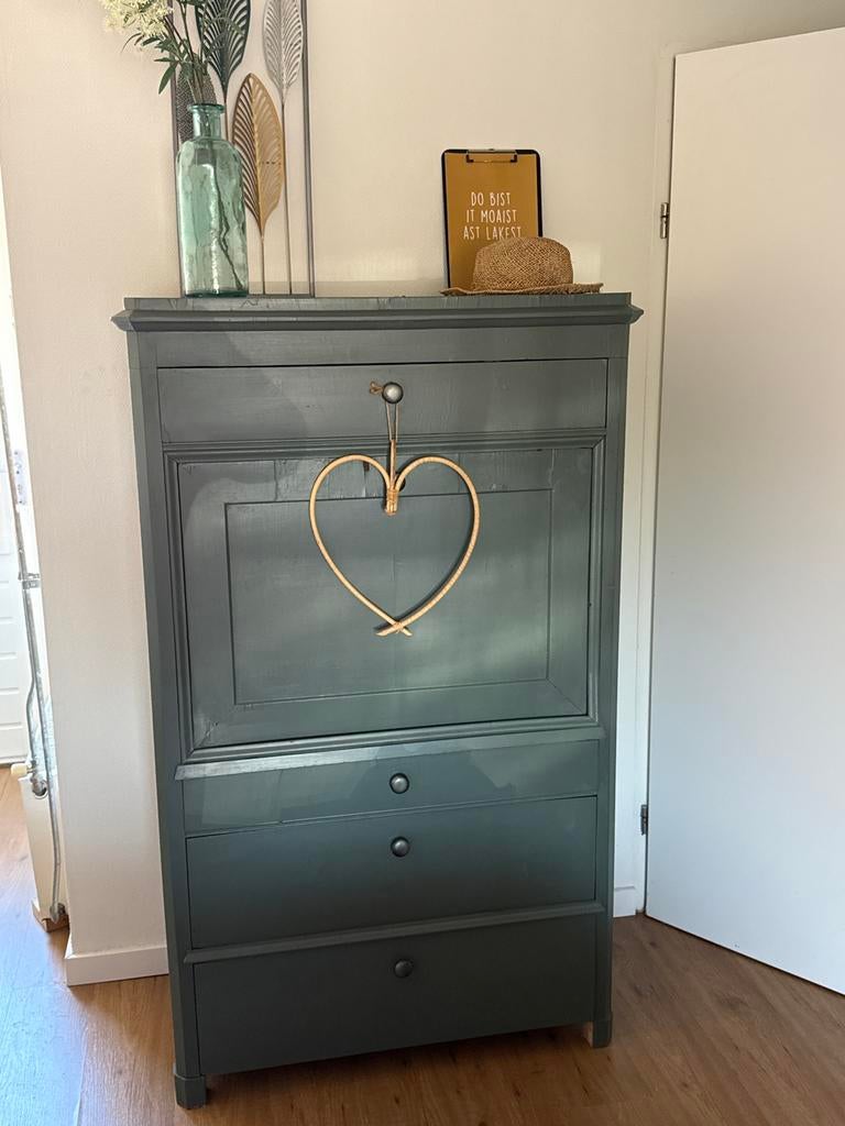 Antiek secretaire - Met verrassende vakjes en sleutel, Ophalen, Gebruikt