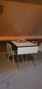 Vintage jaren '60 formica eettafel en 2 stoelen, Ophalen, Kunststof, Gebruikt, 50 tot 100 cm