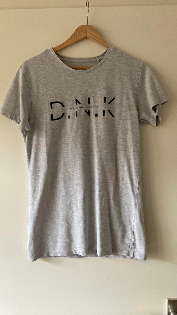T-shirt Distrikt maat M, Ophalen, Zo goed als nieuw, Maat 48/50 (M), Grijs
