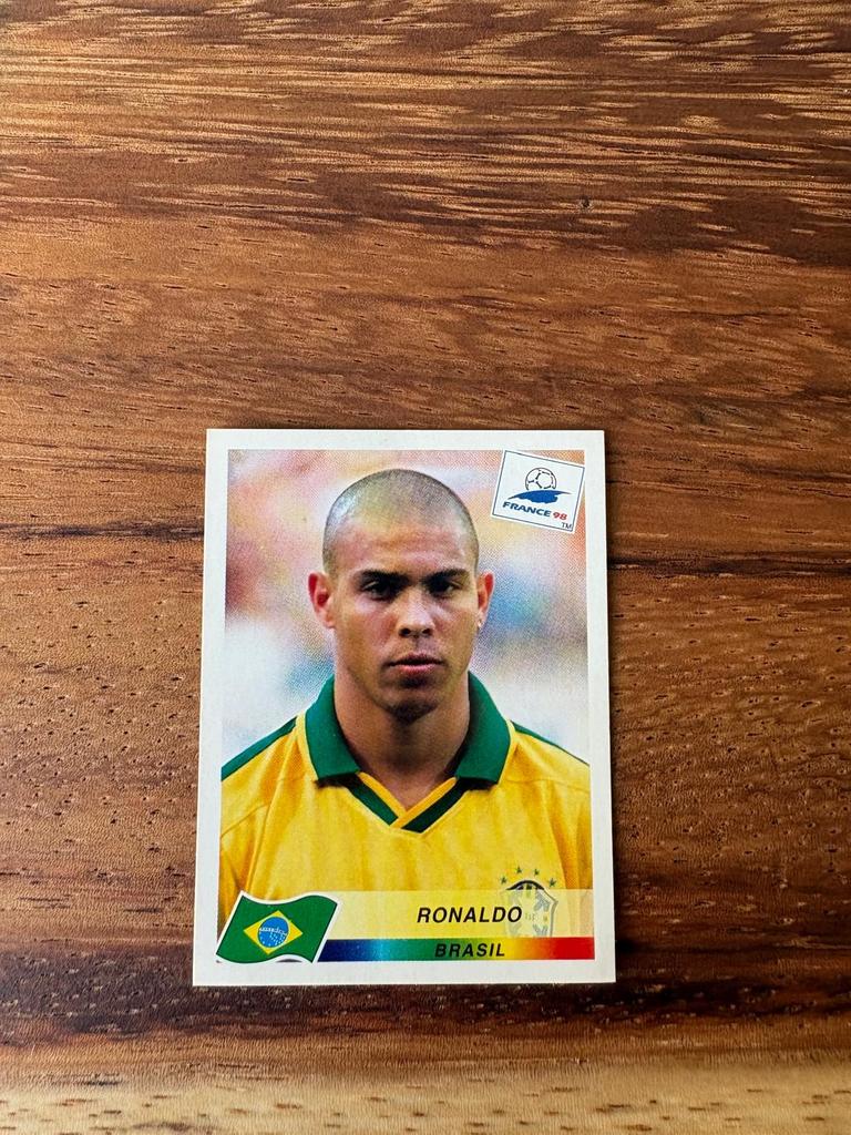 Ronaldo Brazilië Panini France 98 WK Voetbal Sticker, Hobby en Vrije tijd, Stickers en Plaatjes, Ophalen of Verzenden, Zo goed als nieuw