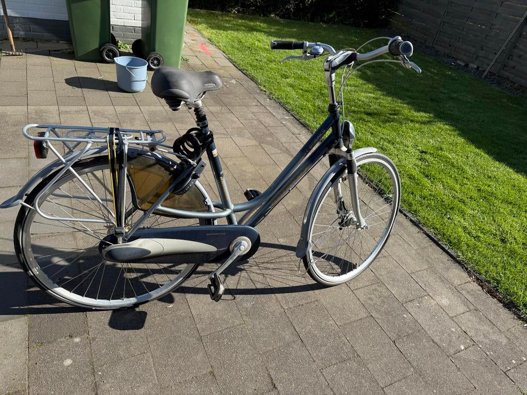 Batavus fiets - opknapper (banden en zadel nodig), Fietsen en Brommers, Fietsen | Dames | Damesfietsen, Gebruikt, Batavus, Ophalen