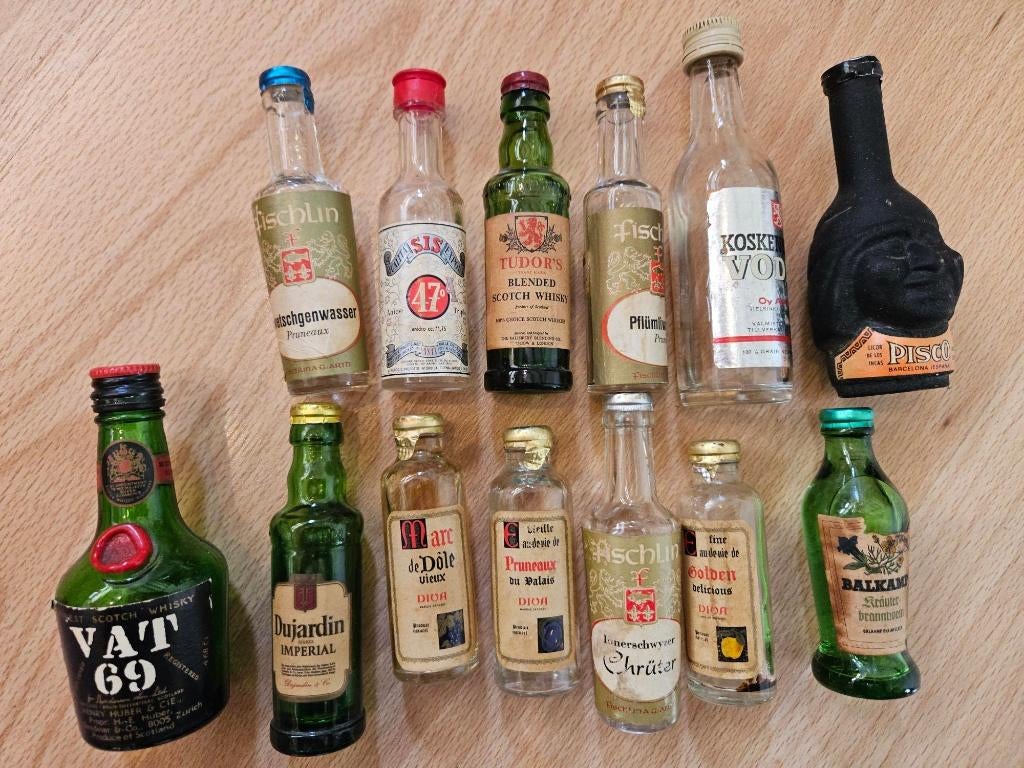 kleine flesjes sterke drank, Ophalen