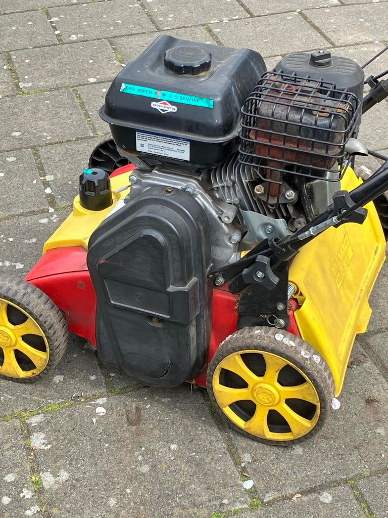 Verticuteermachine met Briggs & Stratton motor, Ophalen, Gebruikt, Benzine