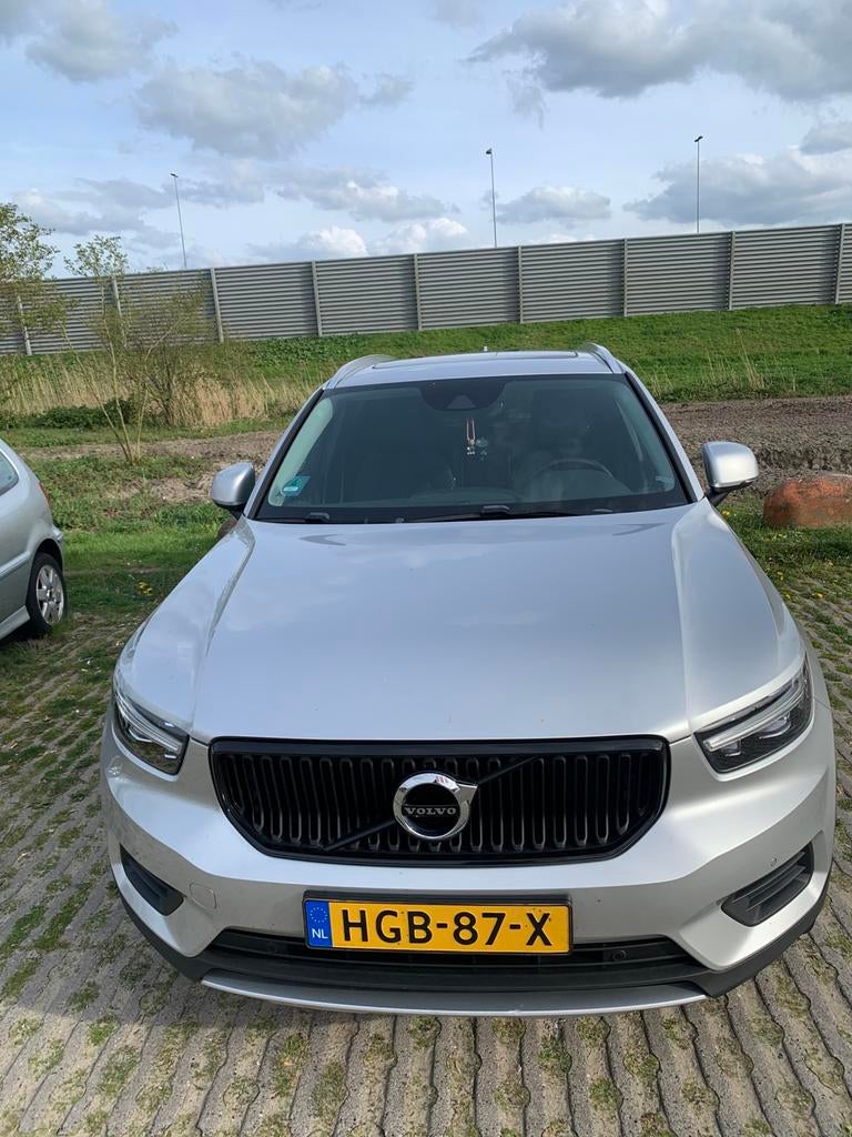 Volvo XC40 T3 156pk 2018 Grijs, Auto's, Volvo, Particulier, XC40, Benzine, SUV of Terreinwagen, Handgeschakeld, Geïmporteerd, Zilver of Grijs