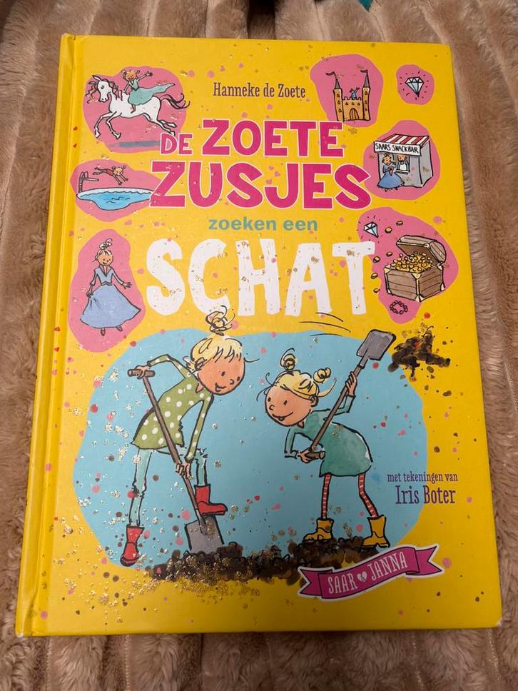 De Zoete Zusjes zoeken een schat - Kinderboek, Boeken, Kinderboeken | Jeugd | onder 10 jaar, Gelezen, Fictie algemeen, Ophalen of Verzenden