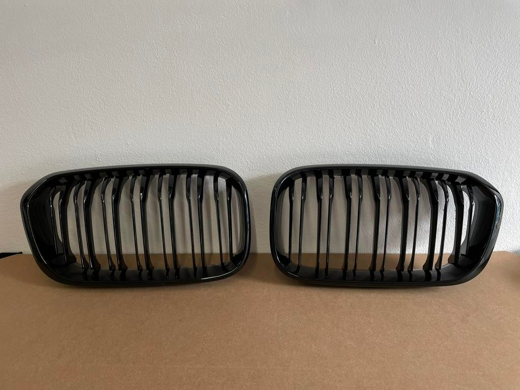 Zwarte M nieren tekoop 1 serie F20 F21 2015 - 2020 Grill BMW, Ophalen of Verzenden