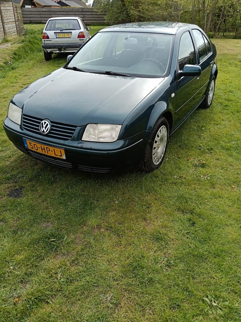 Volkswagen Bora 1.6 77KW 2001 Groen, Auto's, Stof, Bora, 4 cilinders, Handgeschakeld