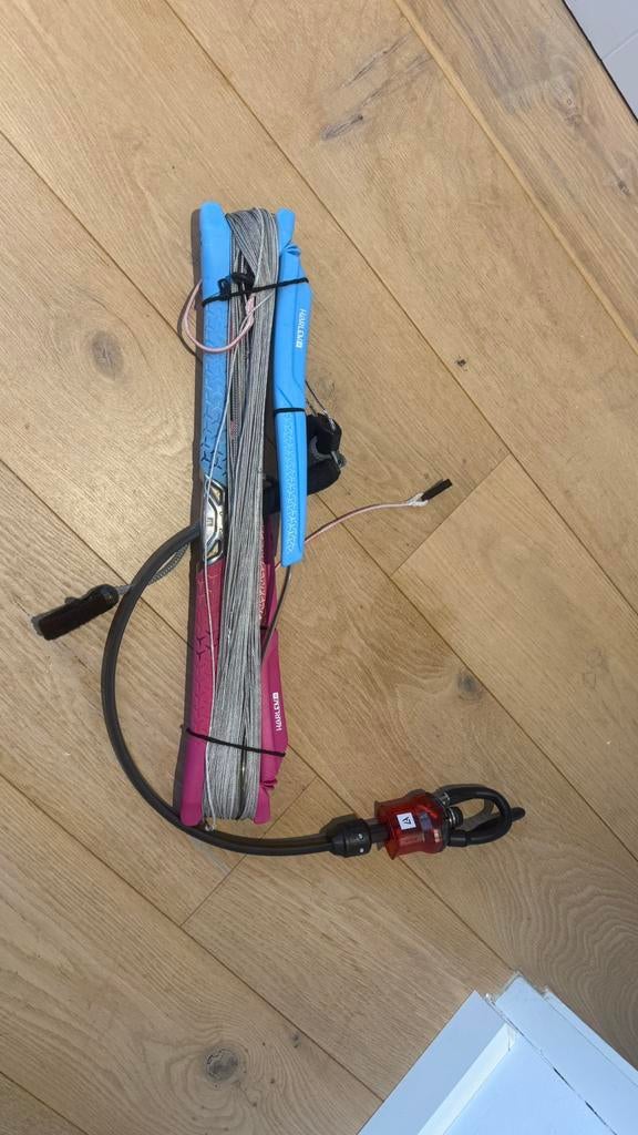 Harlem Lead Bar, Watersport en Boten, Kitesurfen, Geen board, Ophalen, Zo goed als nieuw, 9 m²