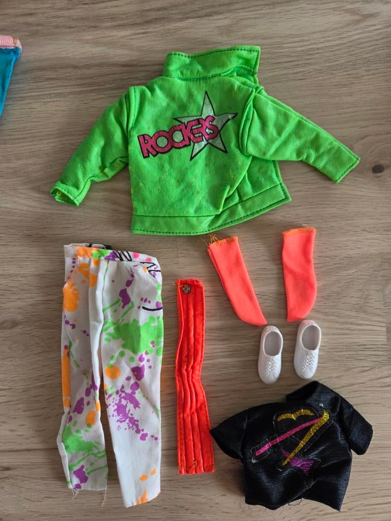 Vintage kledingsetje barbie voor Ken Derek rock star fashion, Verzamelen, Poppen, Ophalen of Verzenden, Gebruikt, Kleertjes